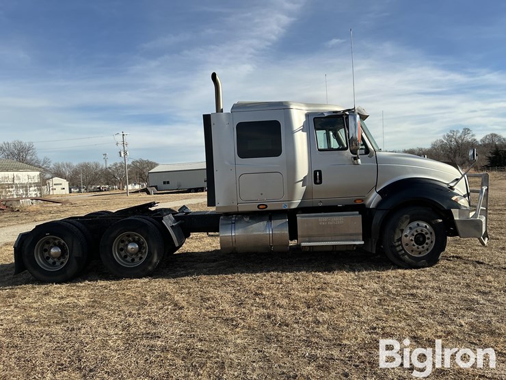 2017-international-prostar-image-4