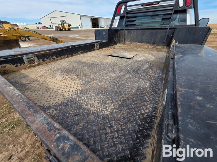 2013-chevrolet-silverado-2500-image-11