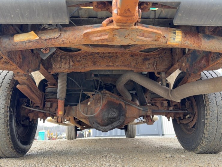 2008-chevrolet-3500hd-image-10