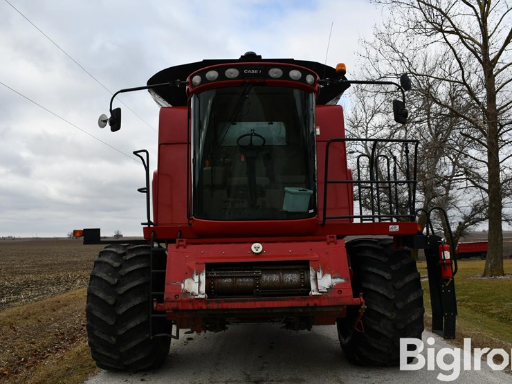 2011-case-ih-6088-image-2