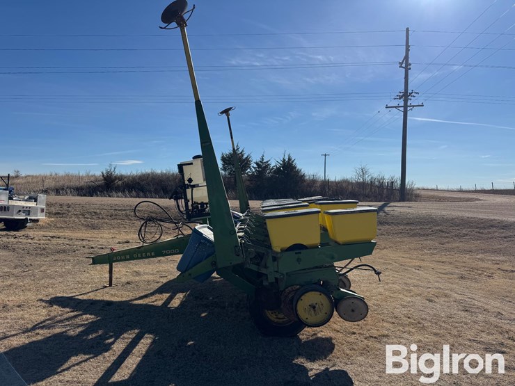 john-deere-7000-image-4