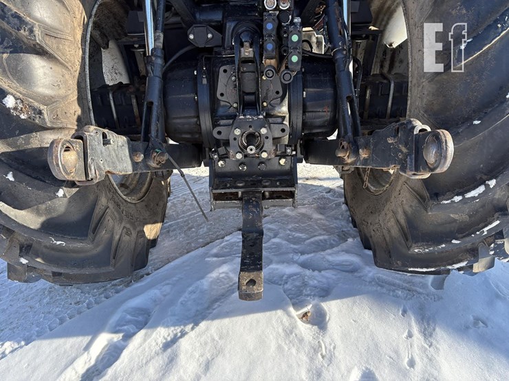 2013-case-ih-farmall-125a-image-13