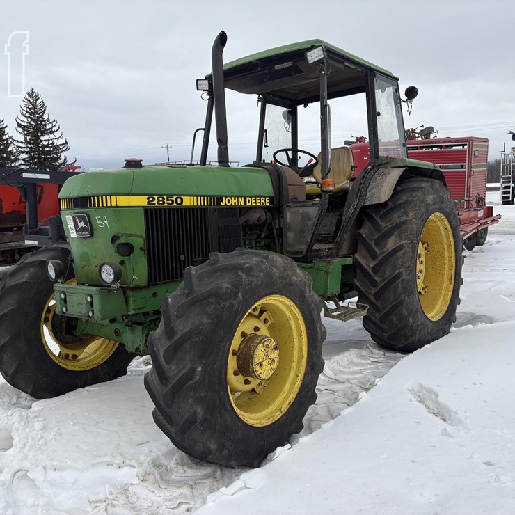 JOHN DEERE 2850