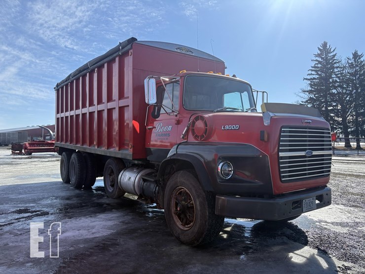 1984-ford-l8000-image-28