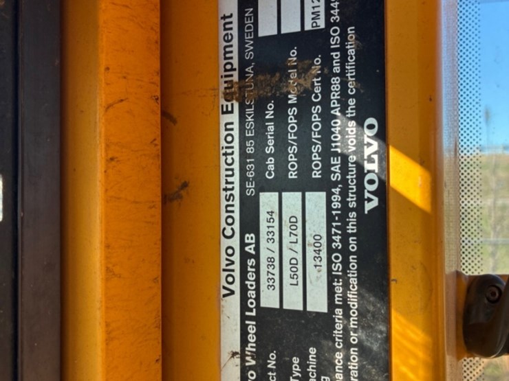 2004-volvo-l50d-image-13