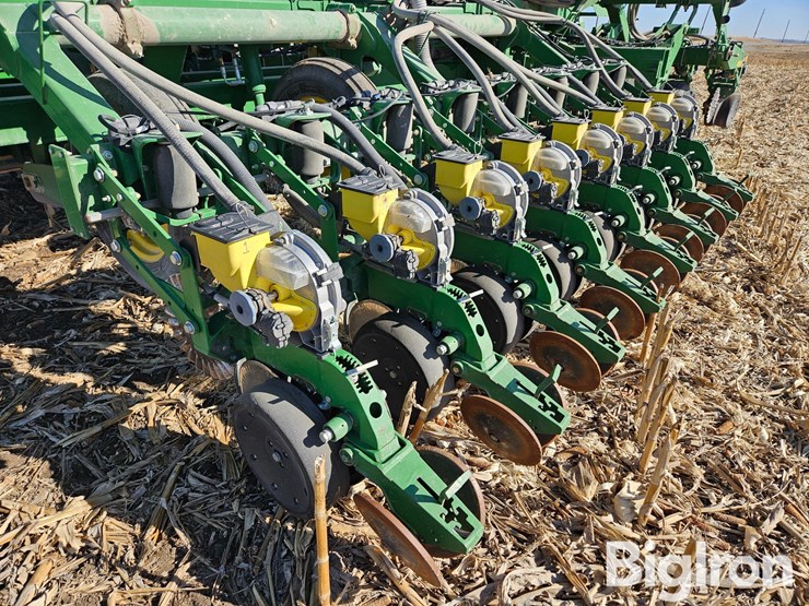 2013-john-deere-1790-ccs-image-10