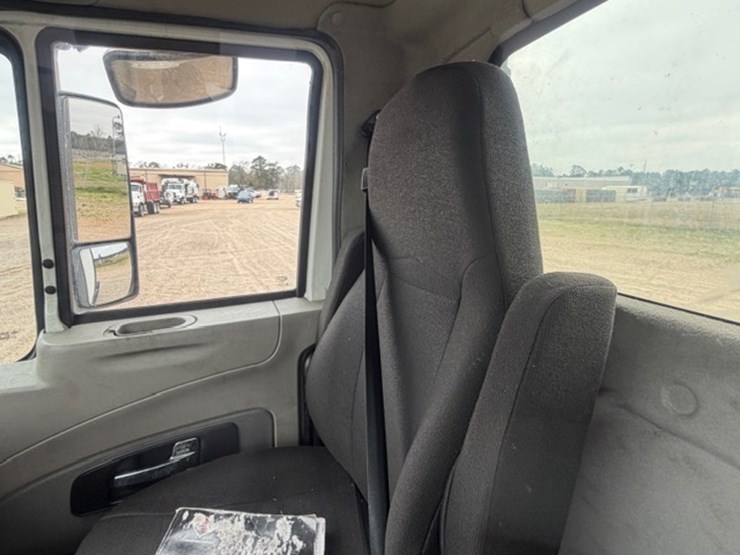 2016-international-prostar-image-51