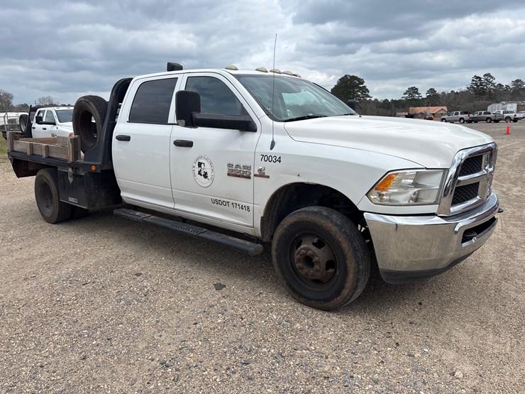 2013-dodge-ram-3500-image-2
