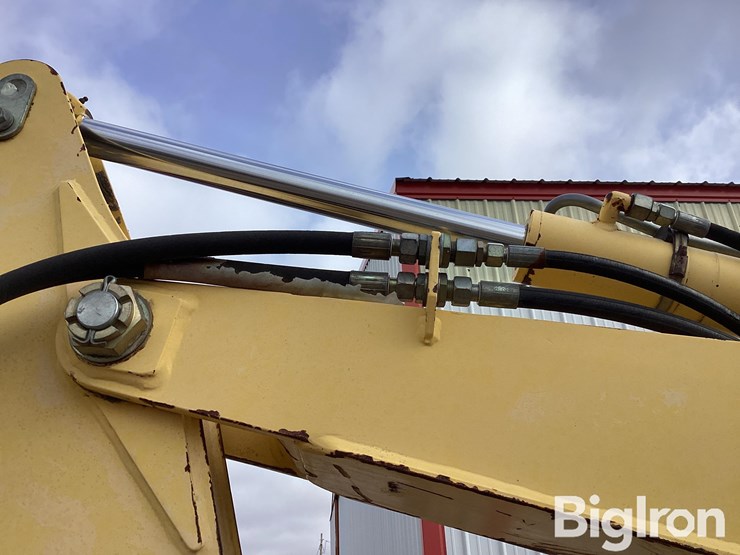 new-holland-ec35-image-15