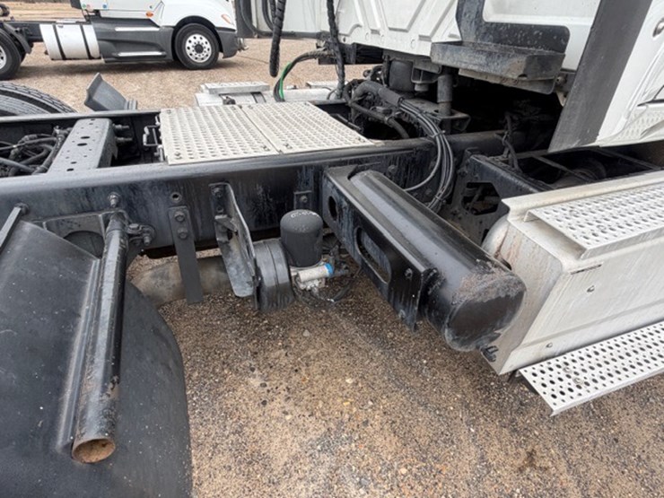 2016-international-prostar-image-29