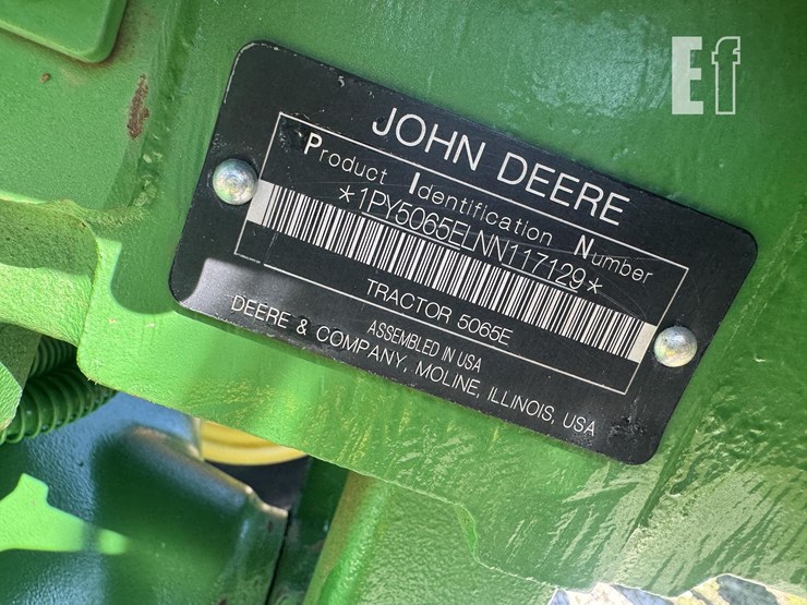 2022-john-deere-5065e-image-4