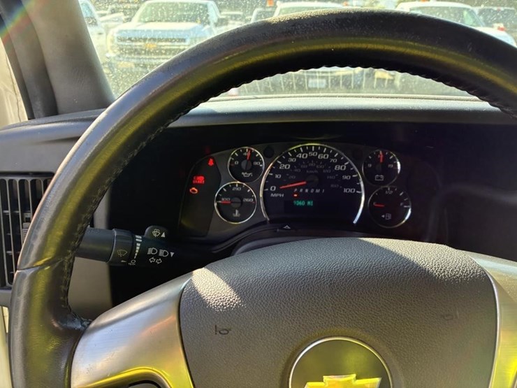 2008-chevrolet-express-3500-image-15