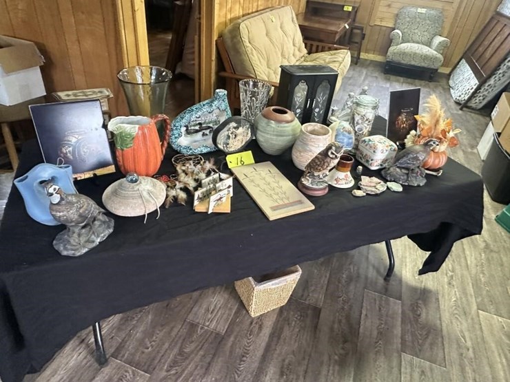 vintage-glass-collectibles-image-2