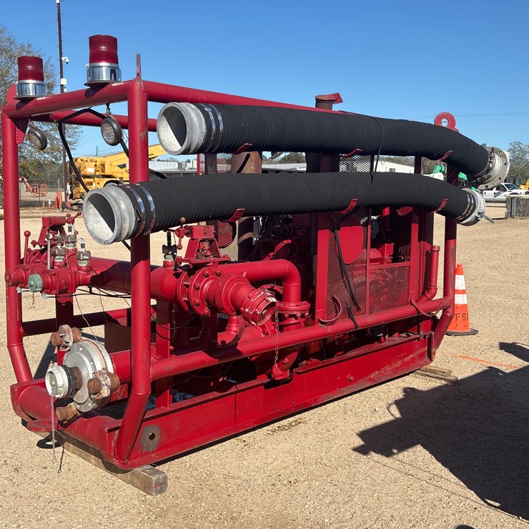 #2752 • 4IN X 3IN WATER PUMP