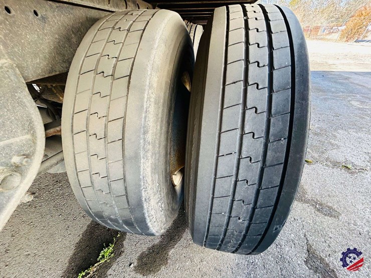 2001-utility-van-image-17