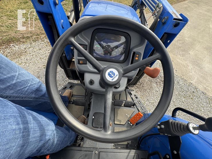 new-holland-tn65-image-15