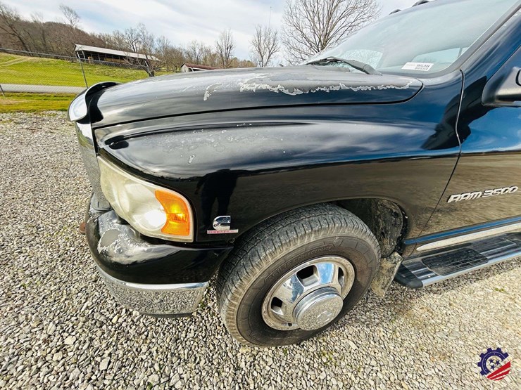 2004-dodge-ram-3500-image-19