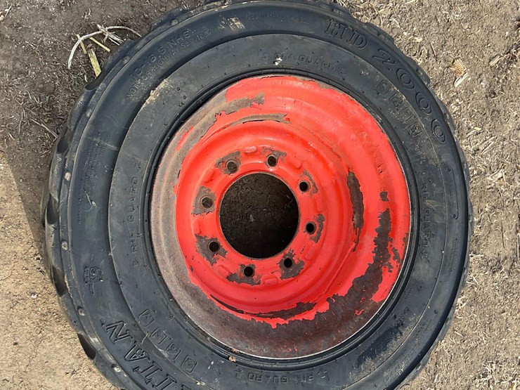 skid-steer-tire-&-rim-image-9