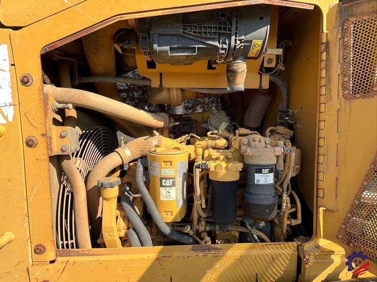 2017-caterpillar-d5k2-xl-image-28