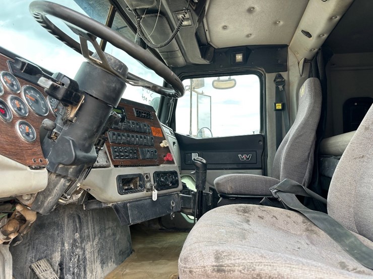 2013-western-star-4900-image-8