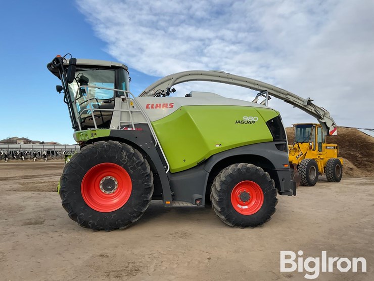 2019-claas-jaguar-980-image-8