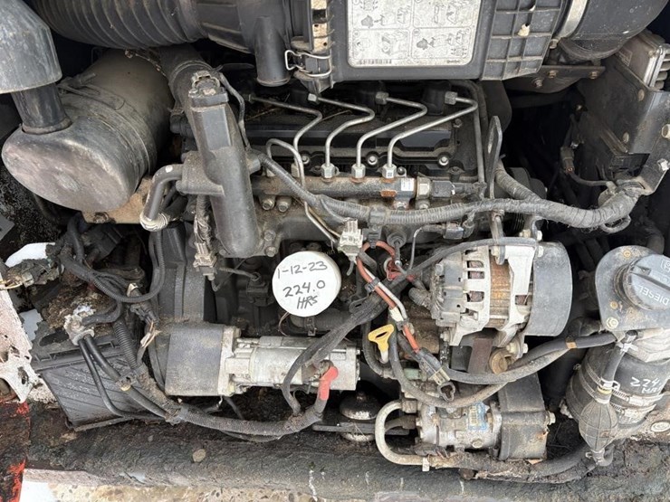 2015-bobcat-s590-image-7