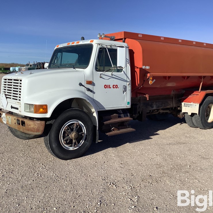 1993 INTERNATIONAL 4900