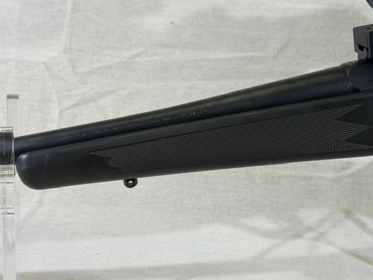 #215-•-browning-a-bolt-rifle-image-8