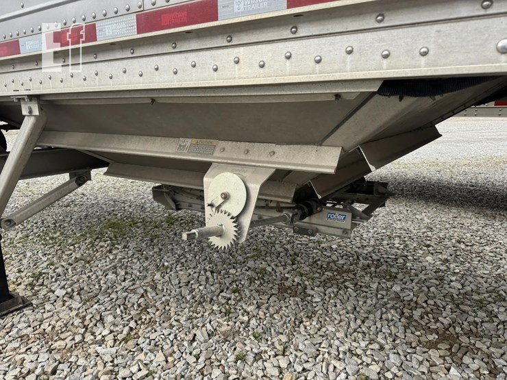 wilson-hopper-bottom-image-18