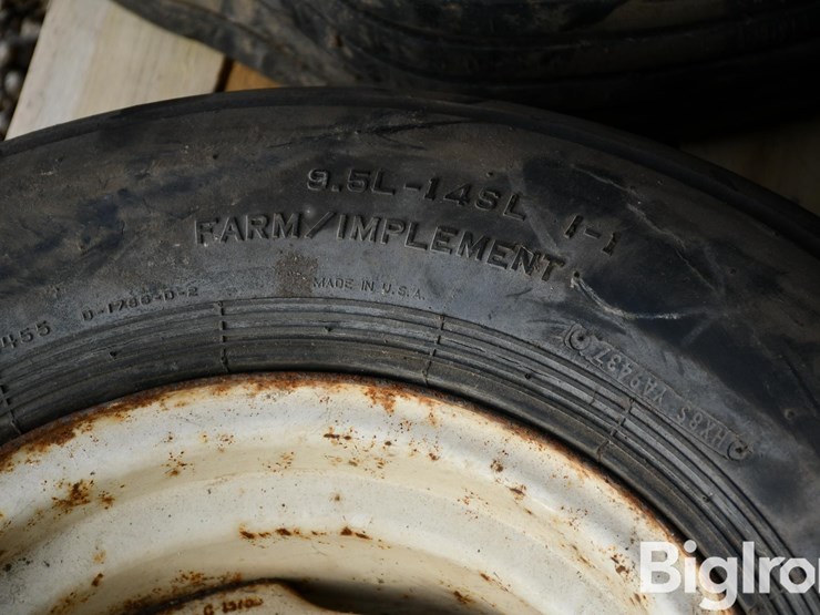 pallet-of-tires-image-10