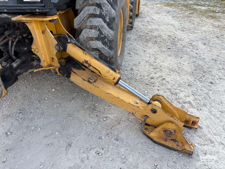 2015-deere-310sl-image-16