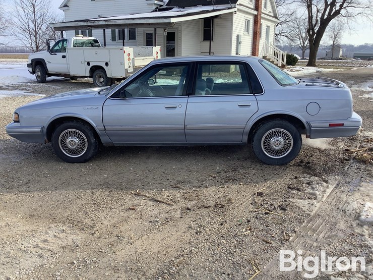 1995-oldsmobile-cutlass-ciera-sl-4-door-sedan-image-8