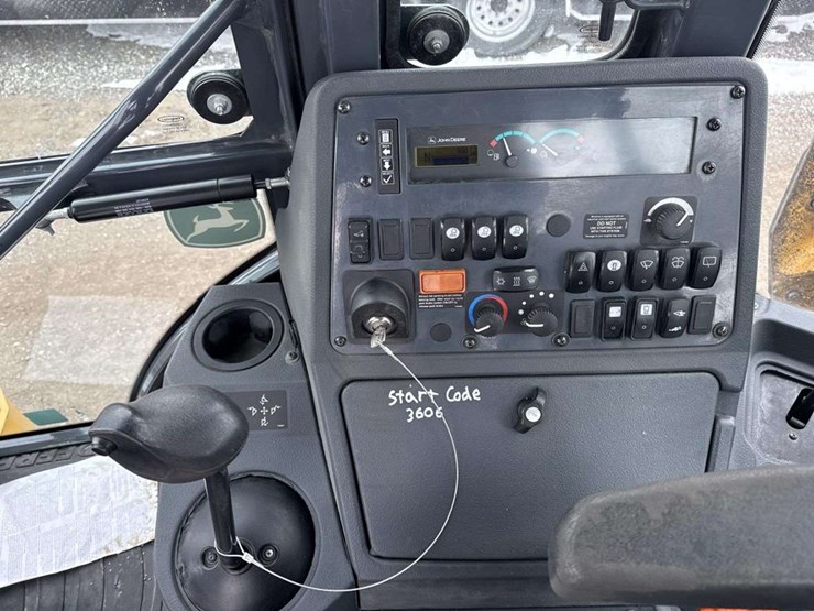 2020-john-deere-2020-image-27