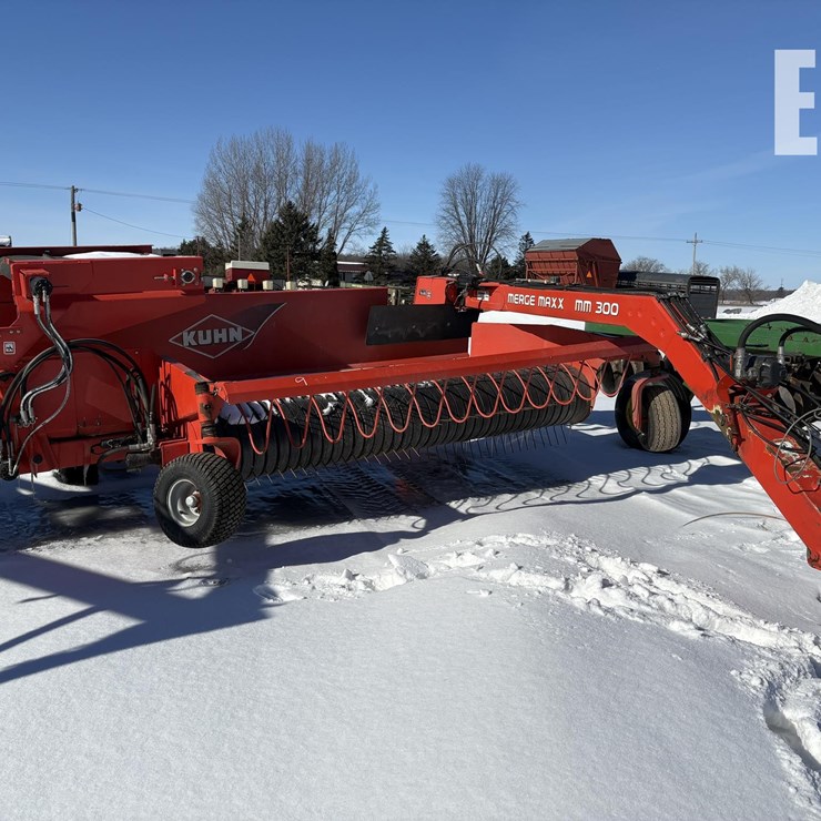 KUHN MERGE MAXX 300