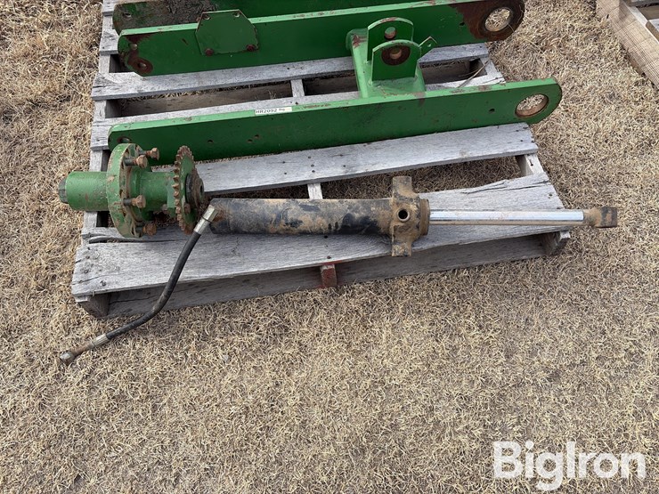 john-deere-1770-wheels-&-drive-frames-image-15