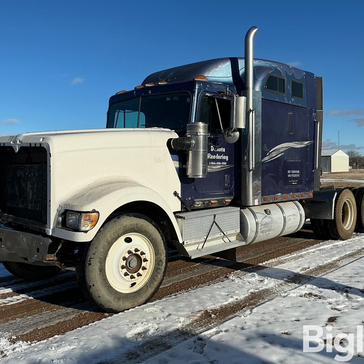 2000 INTERNATIONAL 9900