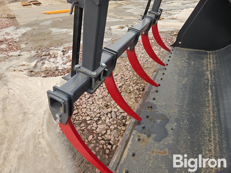 2026-west-valley-lb10g-heavy-duty-wheel-loader-grapple-bucket-attachment-image-9