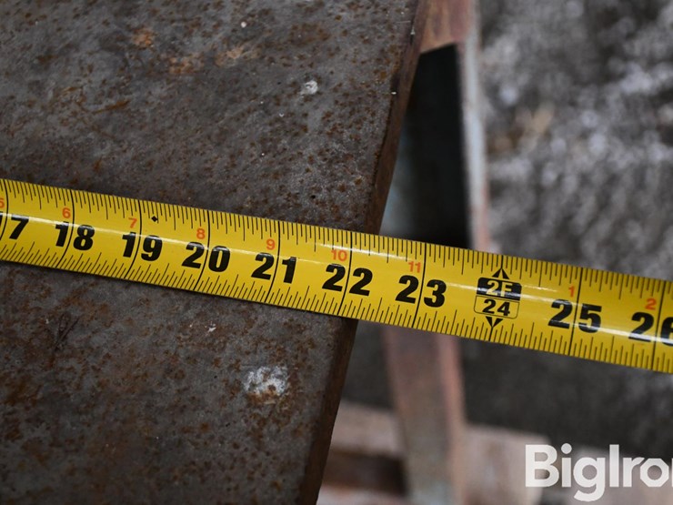 metal-stand-image-10