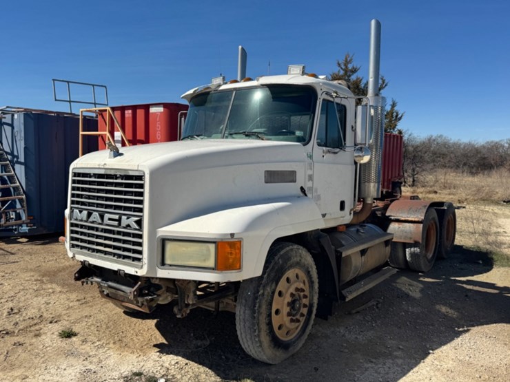 1998-mack-ch613-image-1