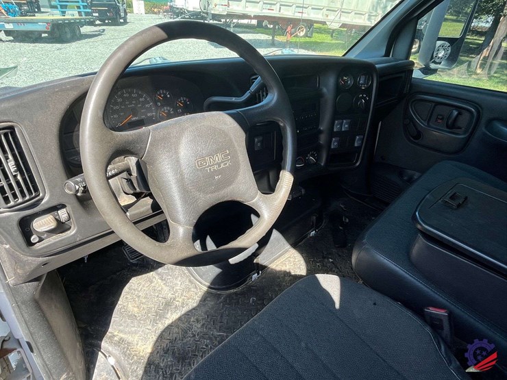 2007-gmc-c5500-flatbed-truck-image-71