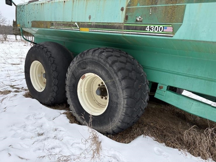 houle-4300-manure-tanker---off-site-image-5