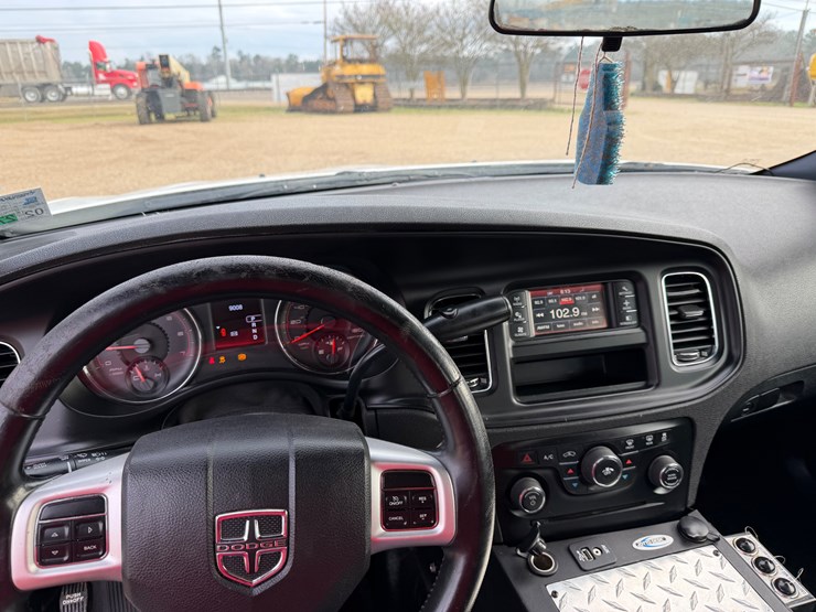 #768-•-2011-dodge-charger-image-15