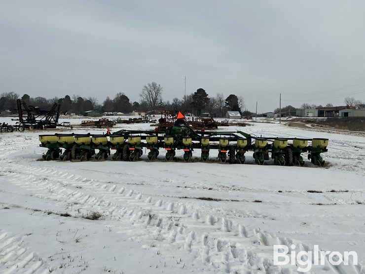 john-deere-planter-16r30”-image-6