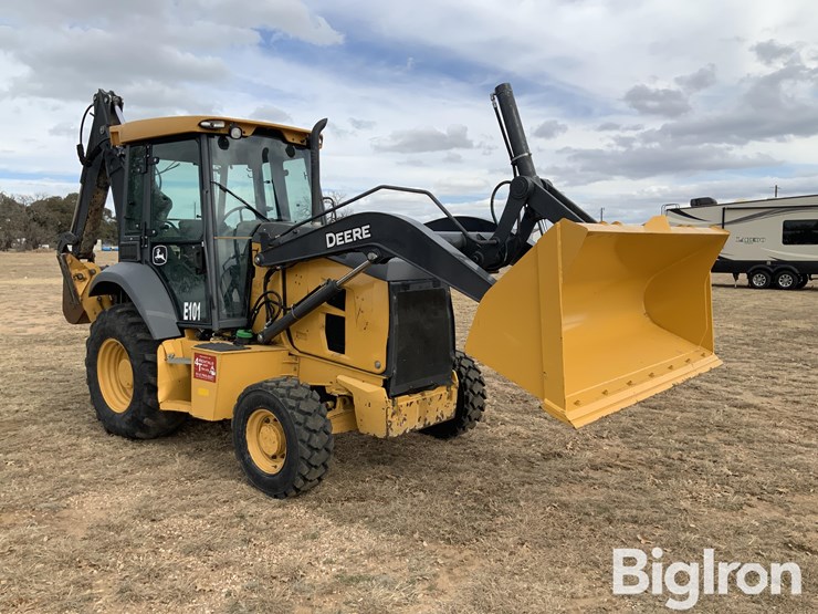 2022-deere-310l-ep-image-3