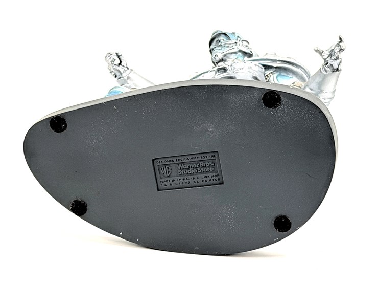 #1056-•-batman-and-robin-mr.-freeze-statue-image-7