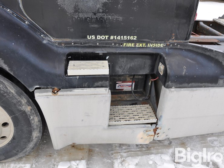 1991-international-8300-t/a-truck-tractor-image-14