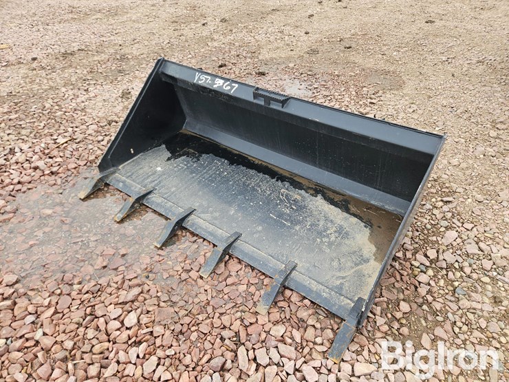 skid-steer-bucket-w/teeth-image-1