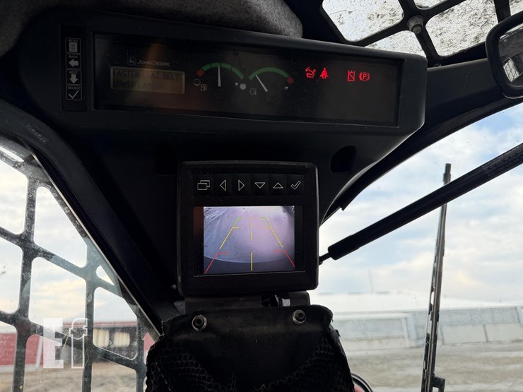 2024-deere-330g-image-13