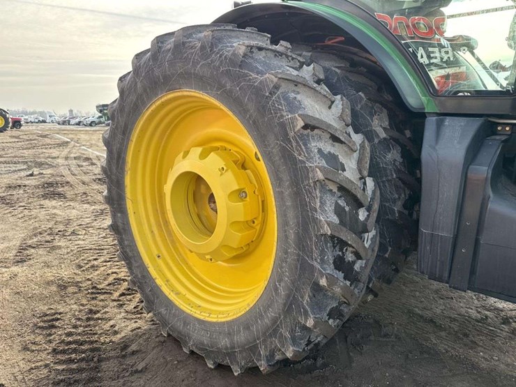 john-deere-8310r-image-12