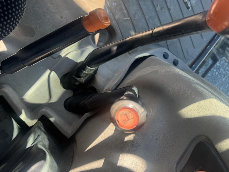 case-ih-jx1100u-image-14